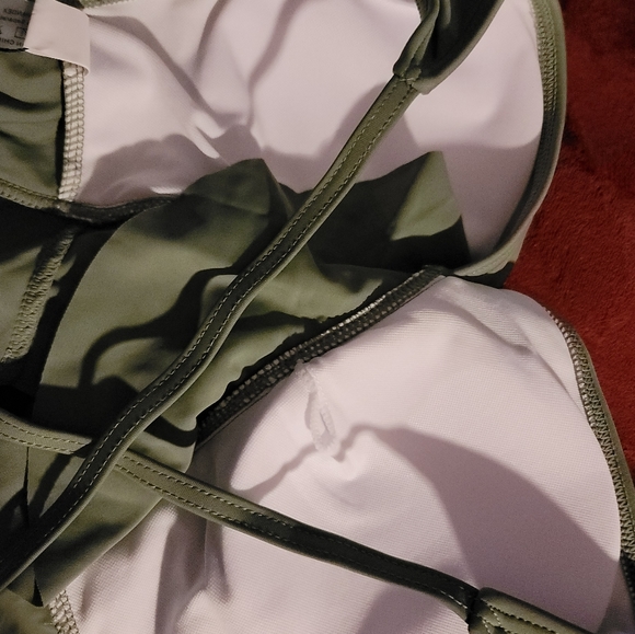 NWT CROSS BACK HIDE FLAWS RUFFLE SLIMMING BOTTOM BIKINI SWIM BATHING SUIT LARGE - Picture 6 of 7